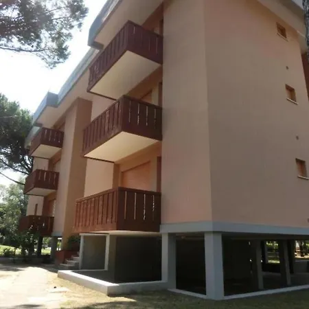 Cozy Flat With Sunlit Balcony Retreat - Beahost Διαμέρισμα Μπιμπιόνε